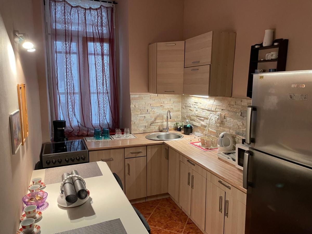 Budapest Clark Apartman ** Lejlighed Eksteriør billede